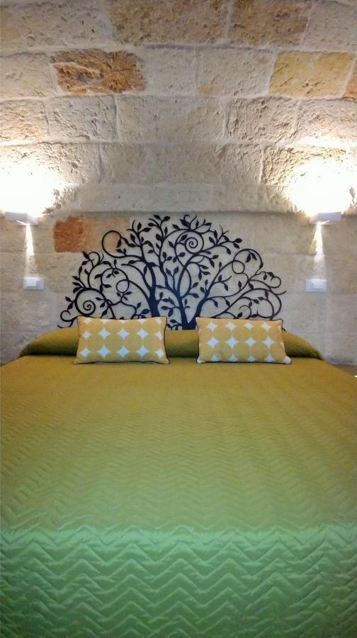 My Monopoli - Casa Dei Fiori Suite "Mimosa" Casa D'Epoca Buitenkant foto